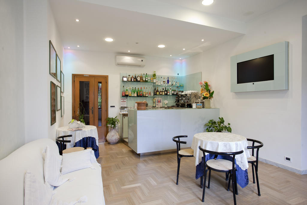 Hotel Grappolo D'Oro à Pietrasanta Extérieur photo