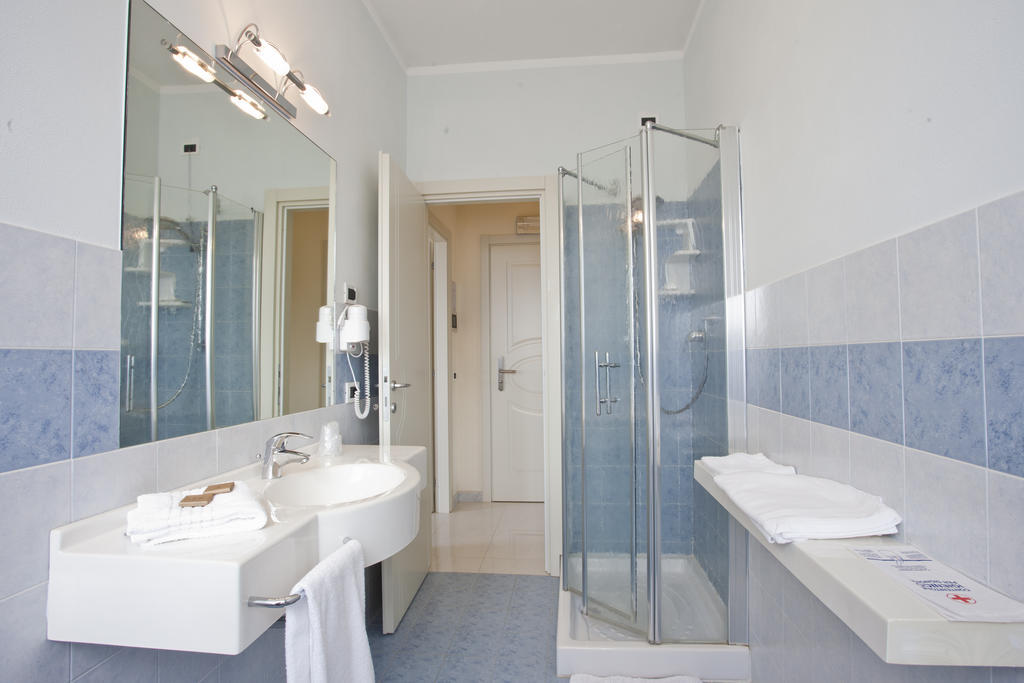 Hotel Grappolo D'Oro à Pietrasanta Chambre photo